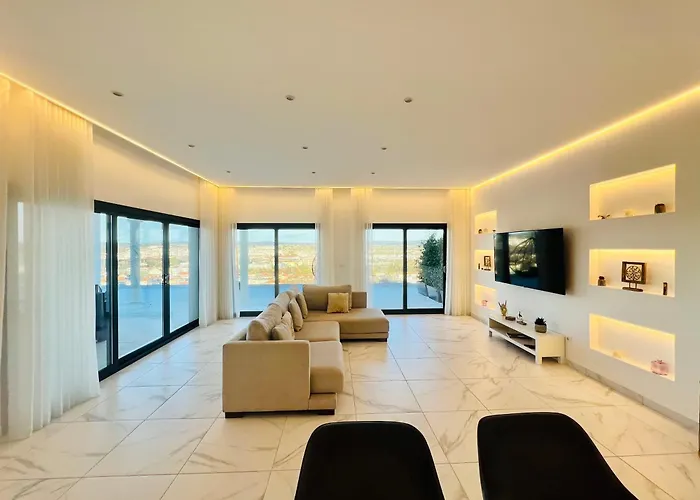 Pombal - Luxury With Private Pool And Castle View Villa