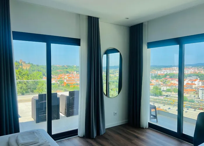 Pombal - Luxury With Private Pool And Castle View Villa