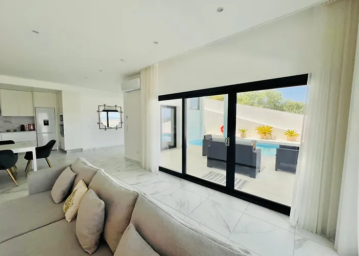 Pombal - Luxury With Private Pool And Castle View וילה טומאר